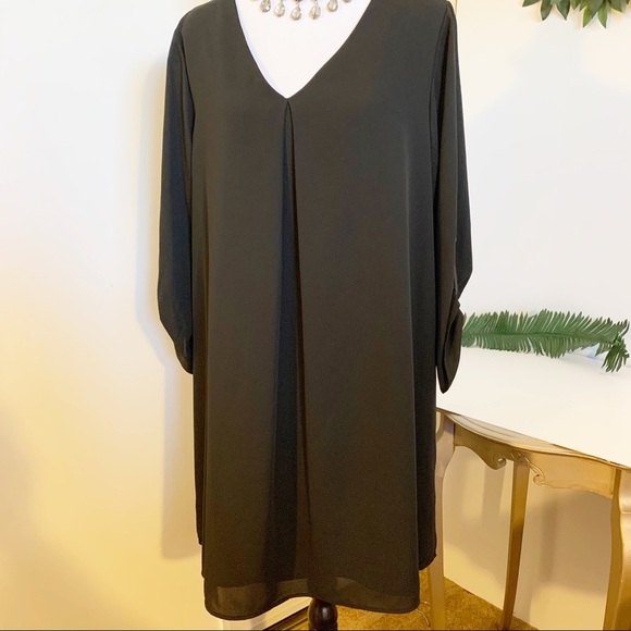 - Soprano Black Dress! Button up sleeve! Size Large - Picture 3 of 8